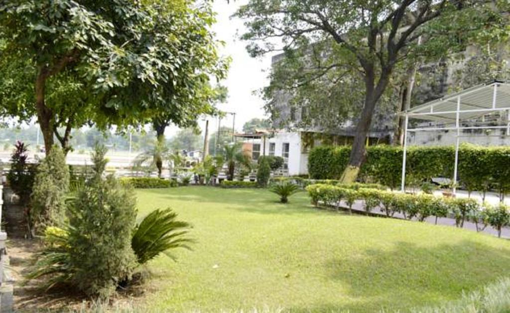 Hotel Bhajgovindam Харидвар Экстерьер фото
